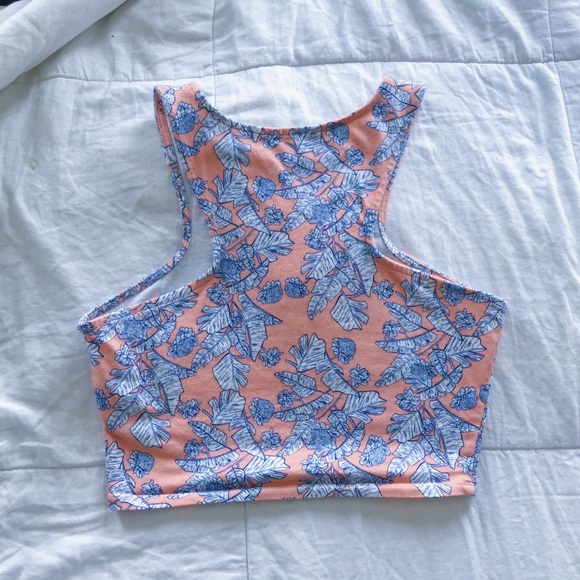 High Neck Leaf Print Crop Top - Picture 2 of 4